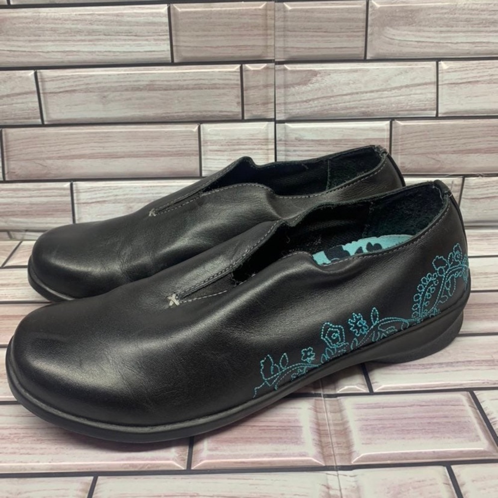 Aetrex Women’s Black Blue Stitching Comfort Shoes Sz 7.5 Med Flowers